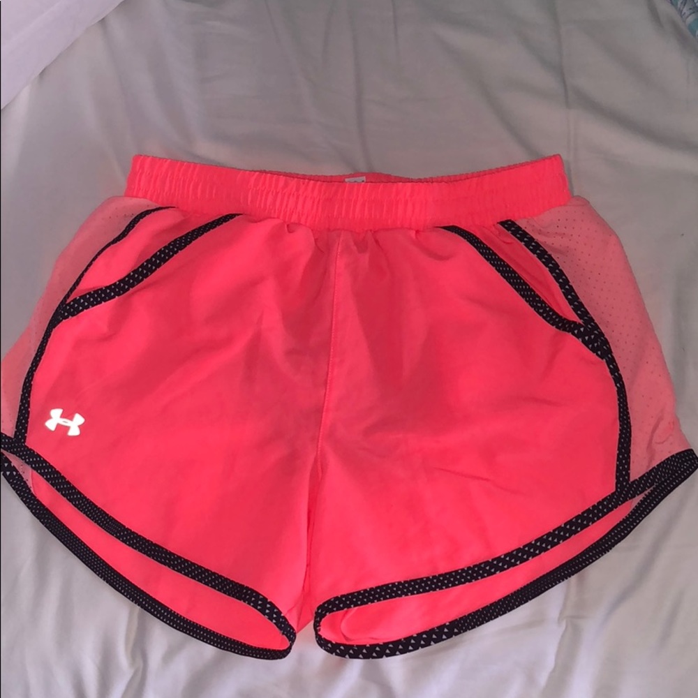Under Armour shorts with POCKETS size xs